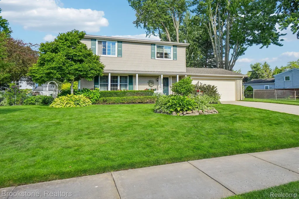 2668 Caterham Drive Waterford Charter Township MI 48329