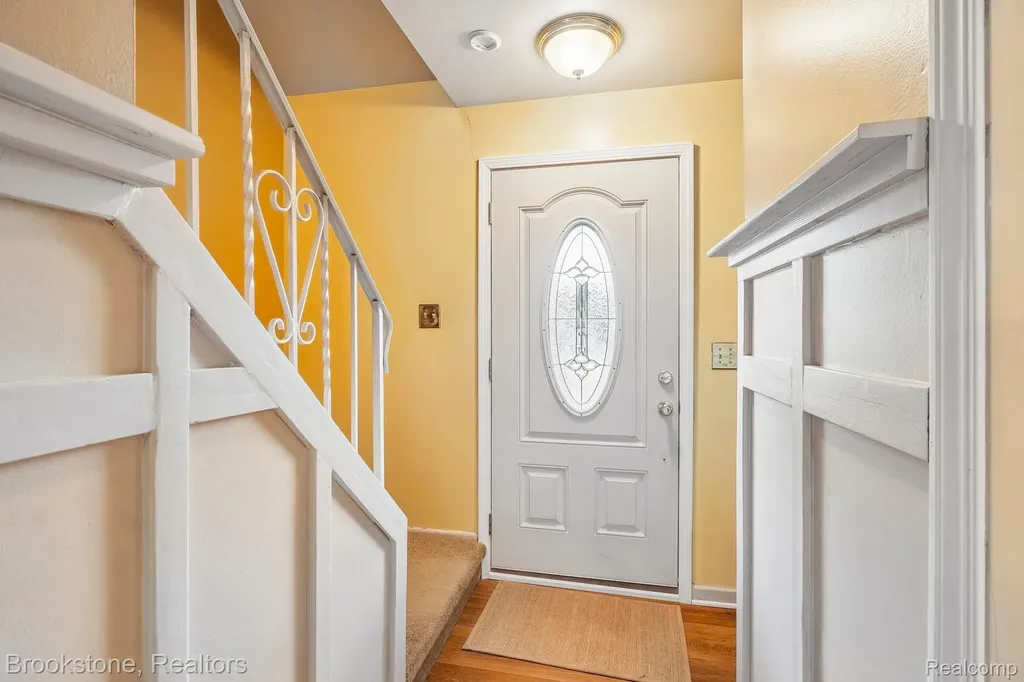 2668 Caterham Drive Waterford Charter Township MI 48329