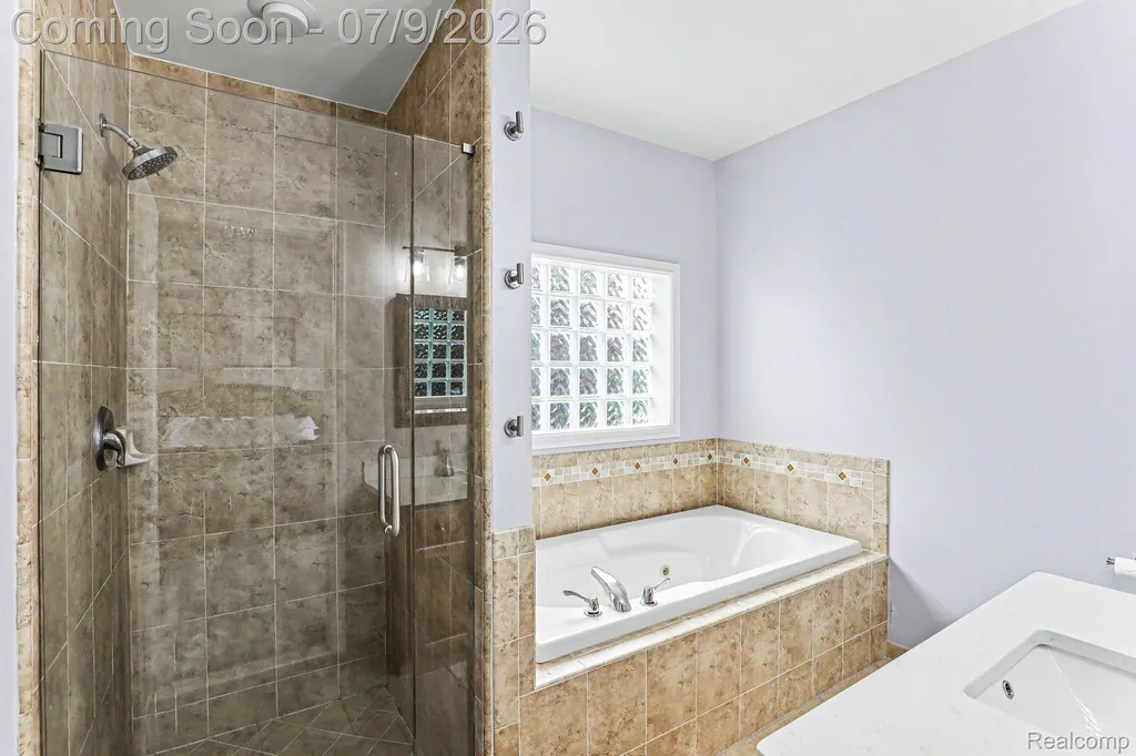 50289 Nantwich Drive Macomb Township MI 48044