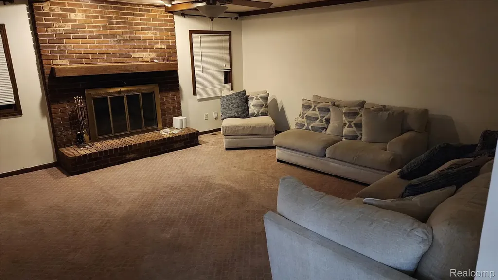 35312 Northmont Drive Farmington Hills City MI 48331