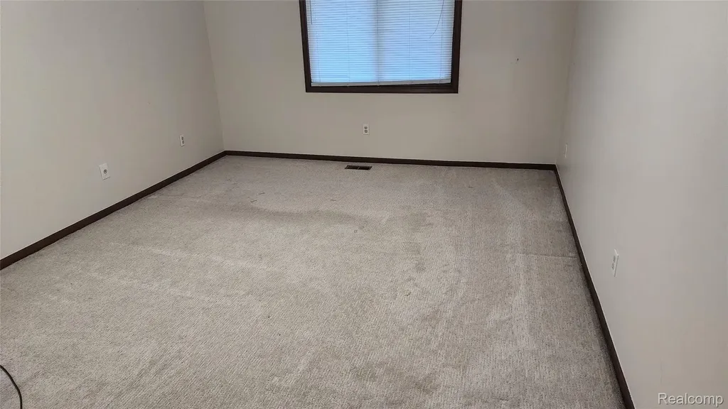 35312 Northmont Drive Farmington Hills City MI 48331