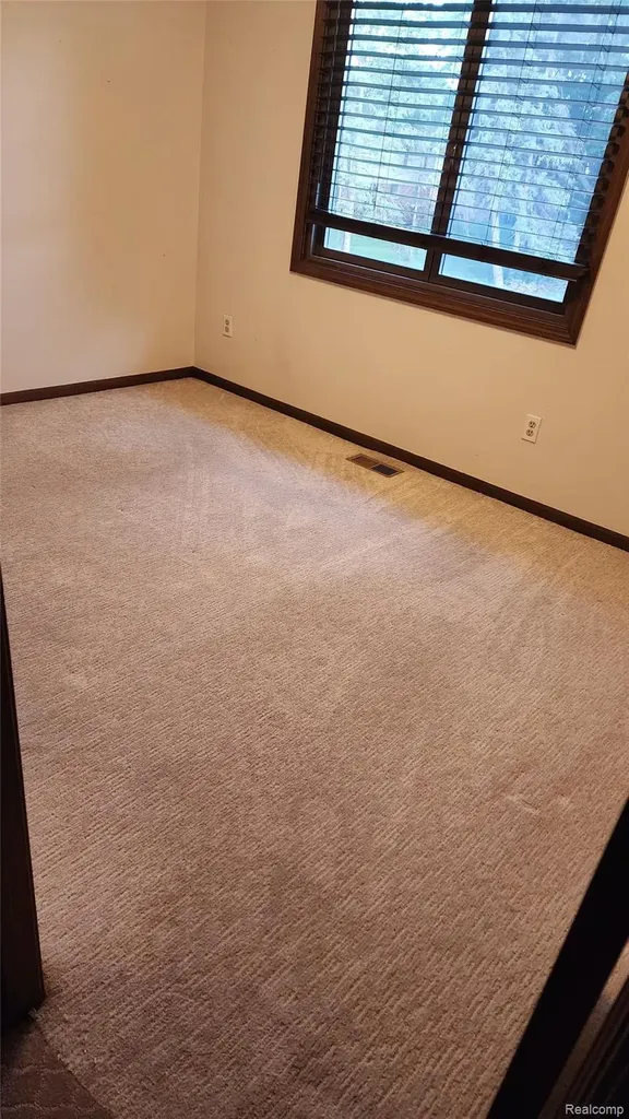 35312 Northmont Drive Farmington Hills City MI 48331