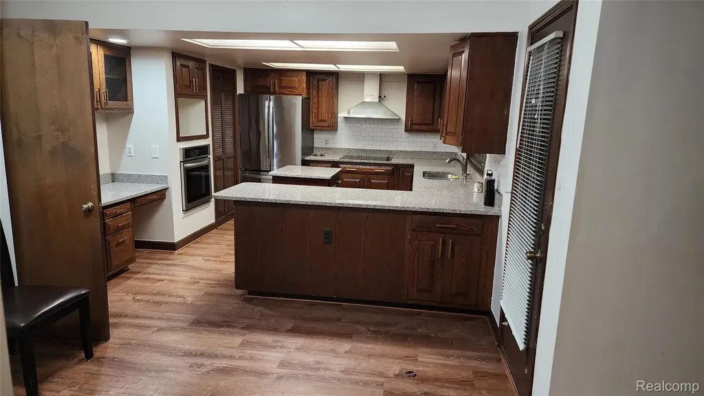 35312 Northmont Drive Farmington Hills City MI 48331