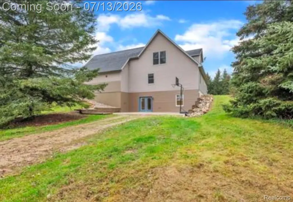 12601 Angle Road Bath Charter Township MI 48808