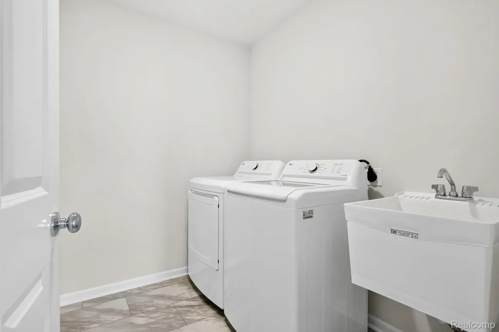 48430 Shagbark Lane Van Buren Charter Township MI 48111