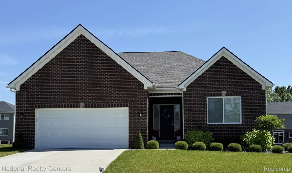 53188 Woodland Meadows Chesterfield Township MI 48047