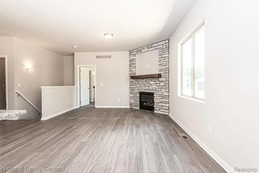 53188 Woodland Meadows Chesterfield Township MI 48047