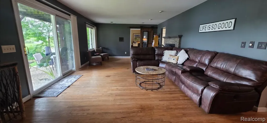 3285 Mapledale Street Commerce Charter Township MI 48382