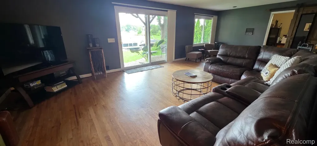 3285 Mapledale Street Commerce Charter Township MI 48382
