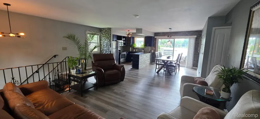 3285 Mapledale Street Commerce Charter Township MI 48382