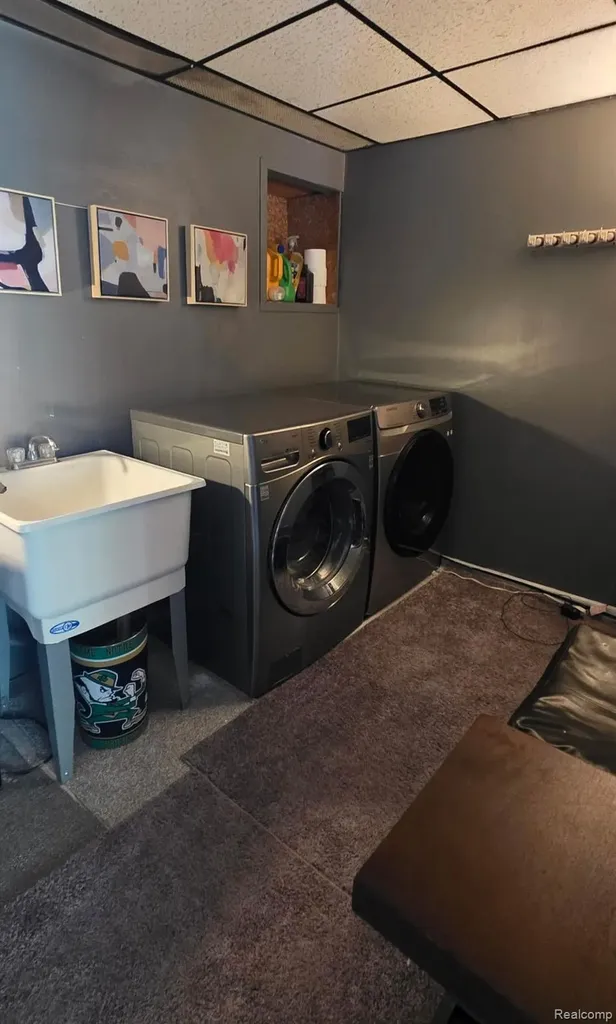 3285 Mapledale Street Commerce Charter Township MI 48382
