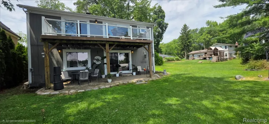 3285 Mapledale Street Commerce Charter Township MI 48382