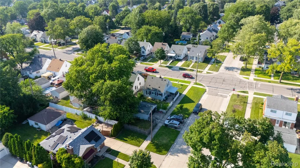 21501 Carlysle Street Dearborn City MI 48124