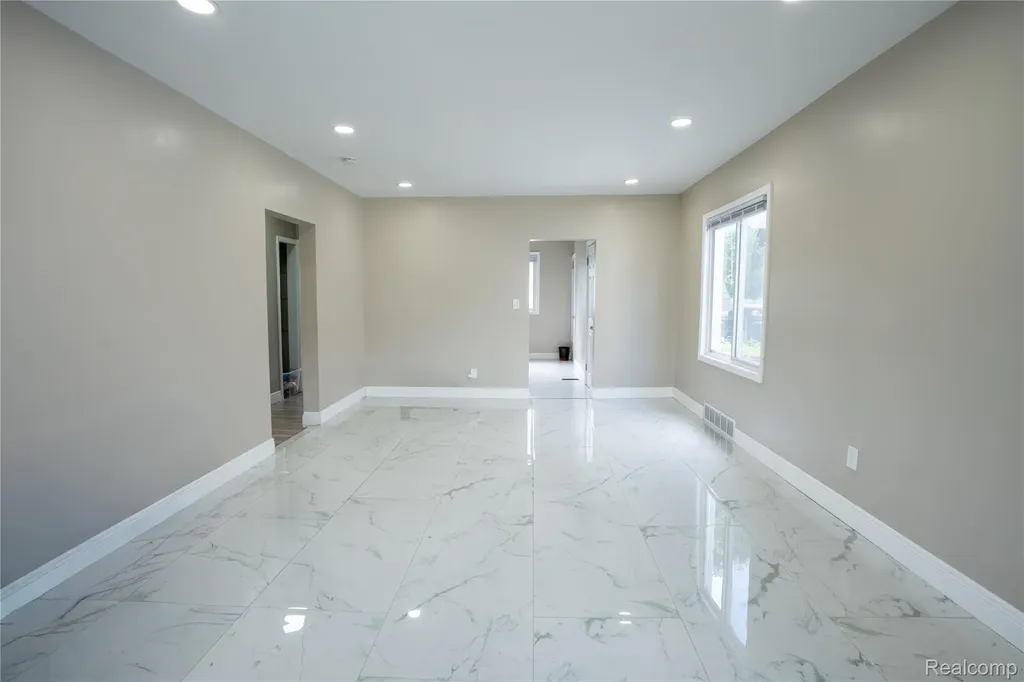 5725 Bingham Street Dearborn City MI 48126