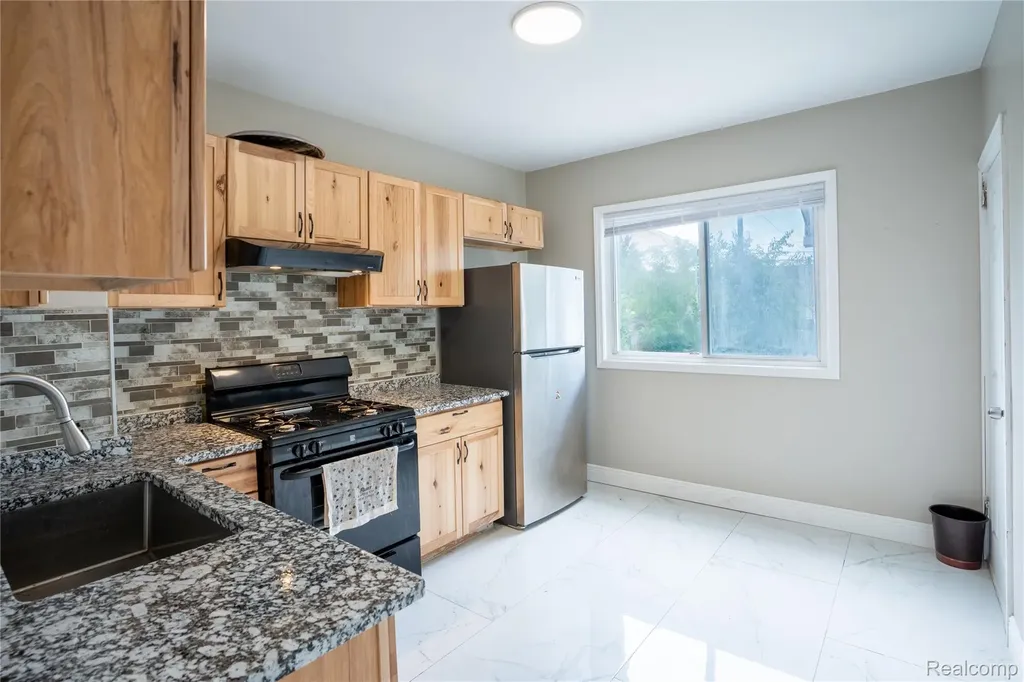 5725 Bingham Street Dearborn City MI 48126