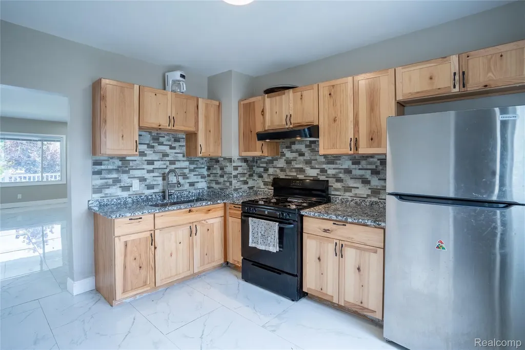 5725 Bingham Street Dearborn City MI 48126