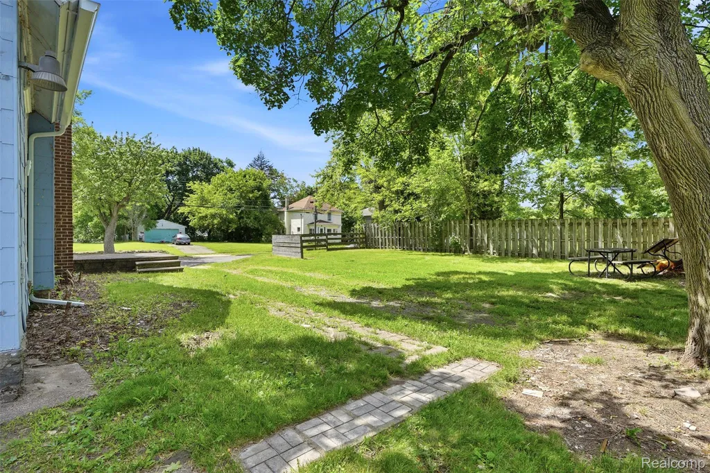 307 N Gorham Street Jackson City MI 49202