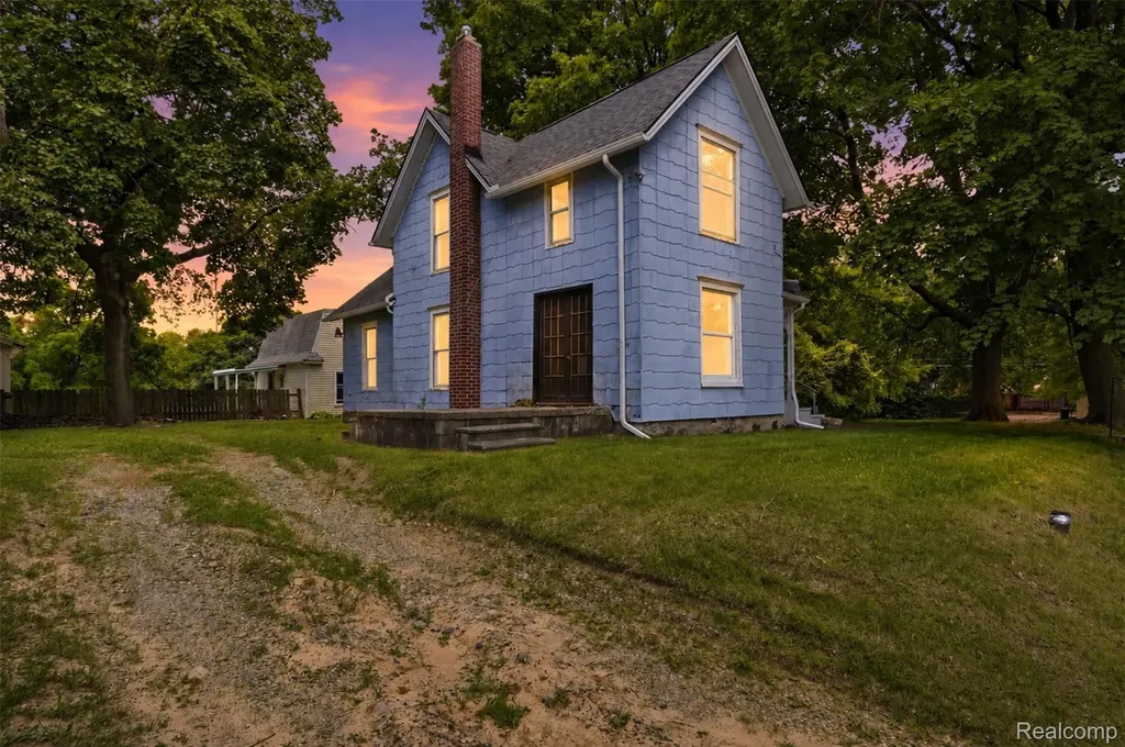 307 N Gorham Street Jackson City MI 49202