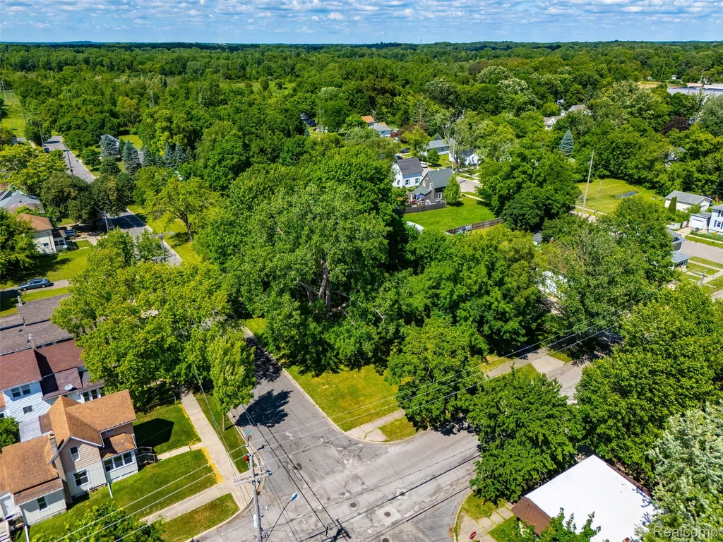 307 N Gorham Street Jackson City MI 49202
