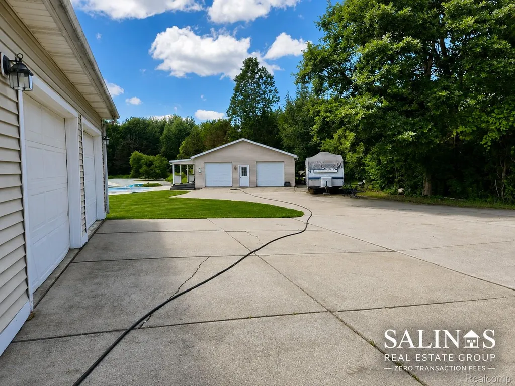 2120 Montague Road Davison Township MI 48423