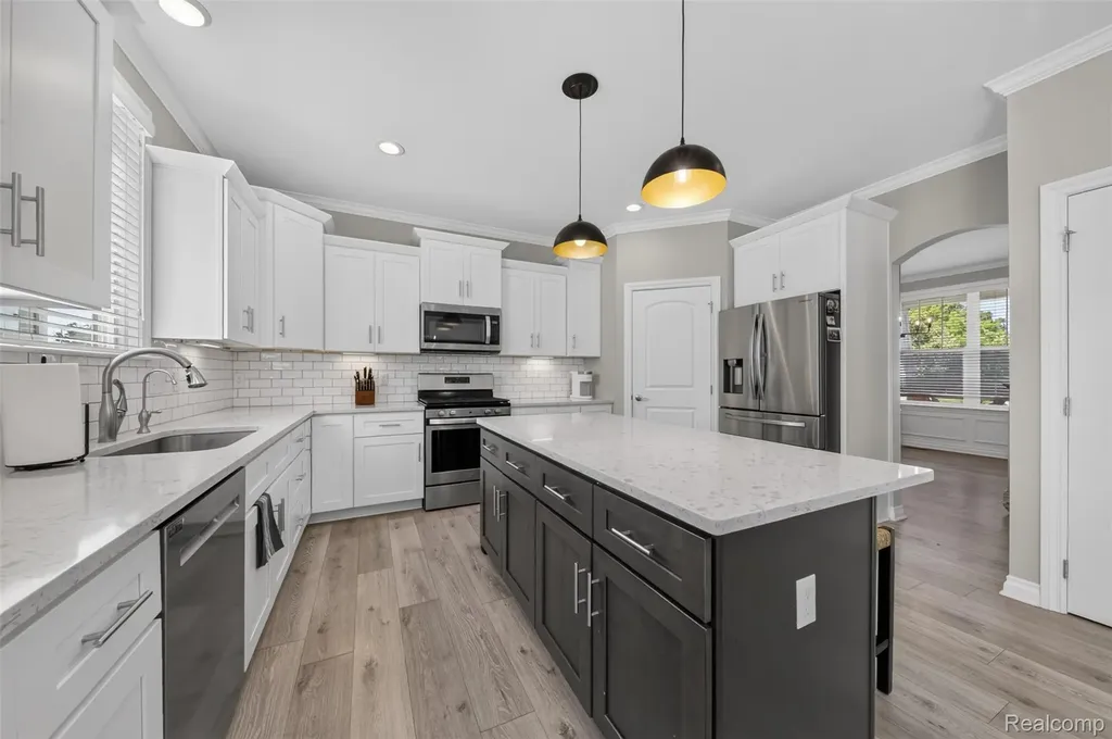 2429 Walnut View Drive Hartland Township MI 48855