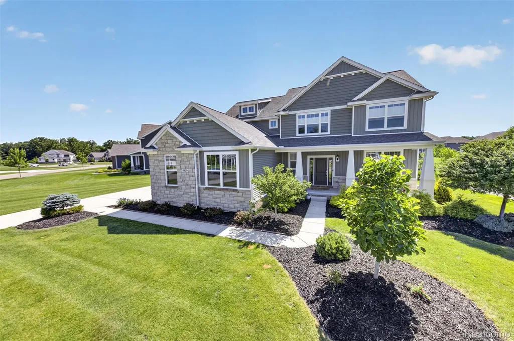 2429 Walnut View Drive Hartland Township MI 48855