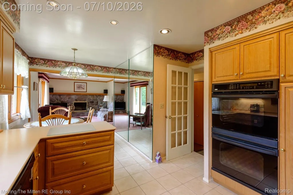 16359 Alpine Drive Livonia City MI 48154