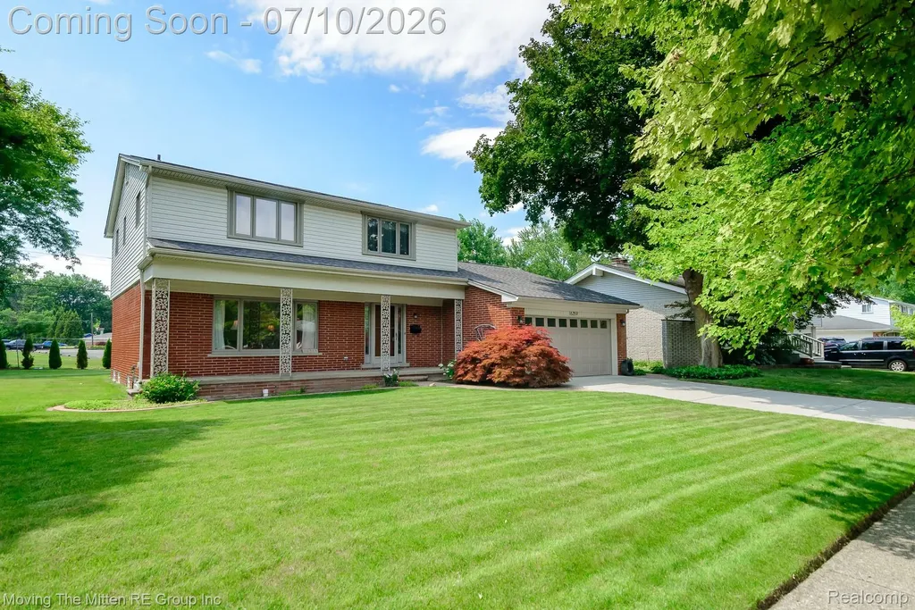 16359 Alpine Drive Livonia City MI 48154