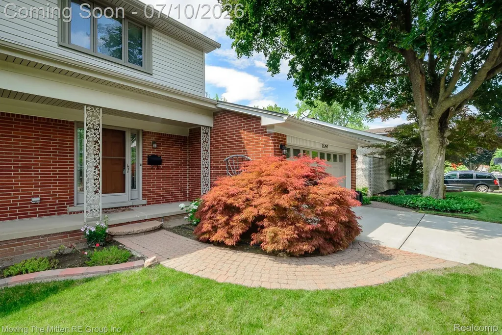 16359 Alpine Drive Livonia City MI 48154
