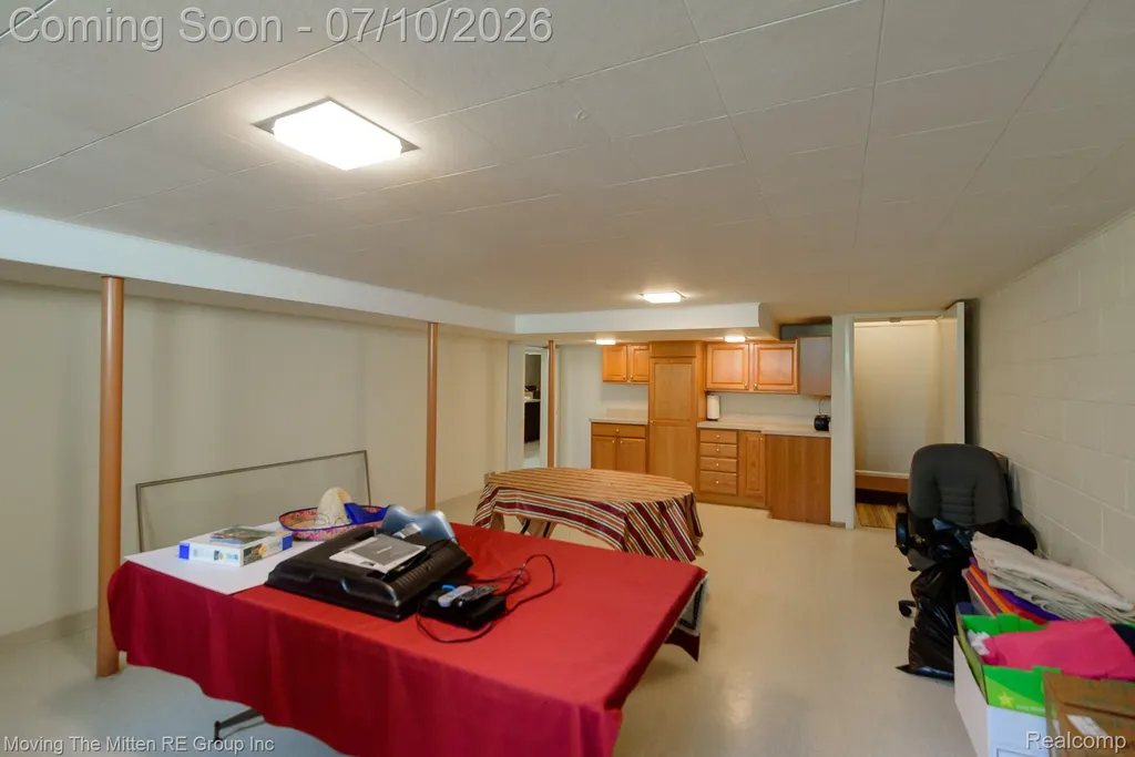 16359 Alpine Drive Livonia City MI 48154