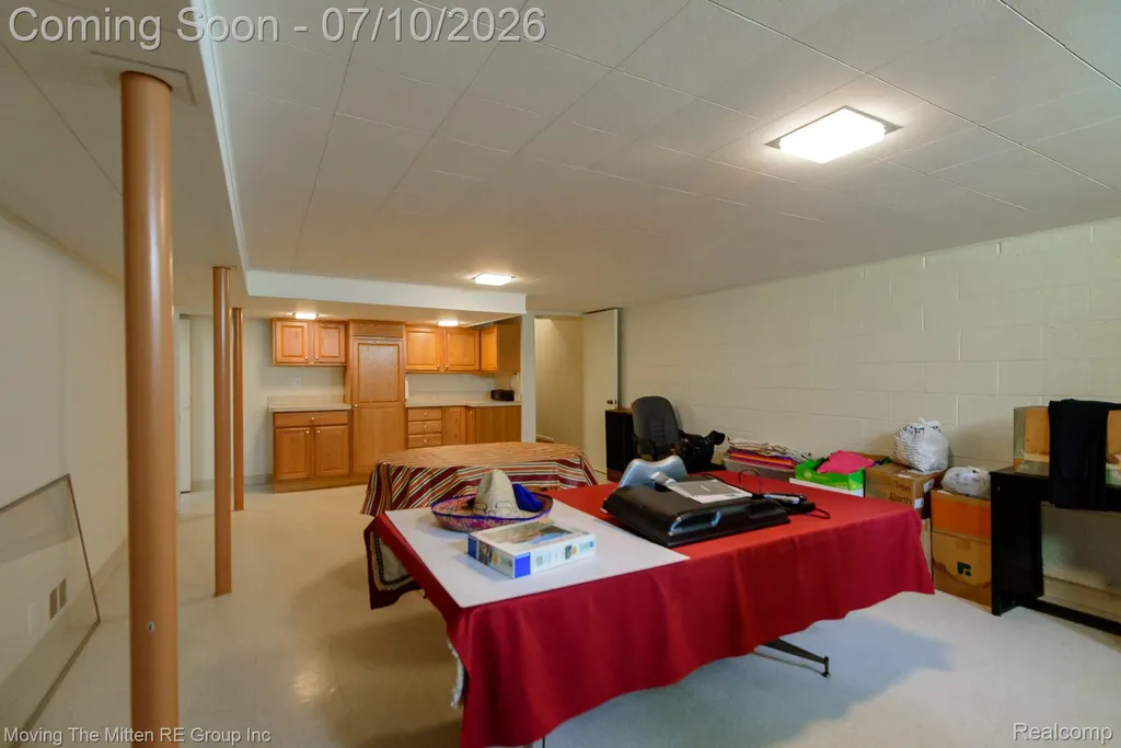 16359 Alpine Drive Livonia City MI 48154