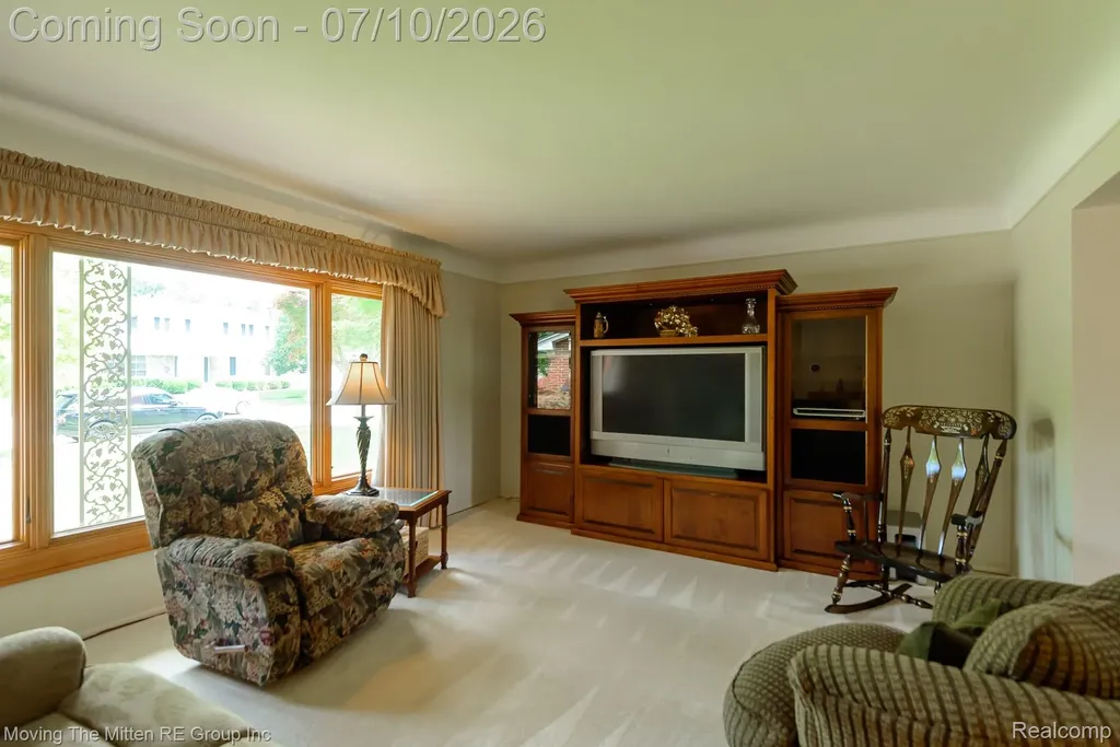 16359 Alpine Drive Livonia City MI 48154