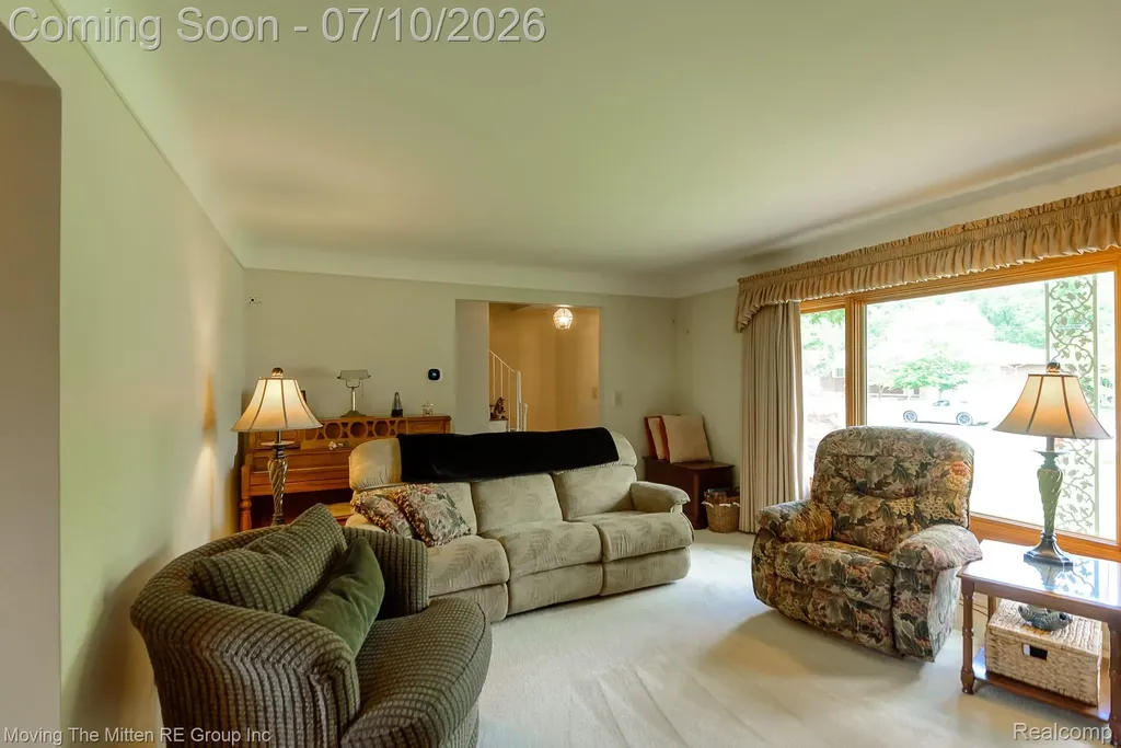 16359 Alpine Drive Livonia City MI 48154