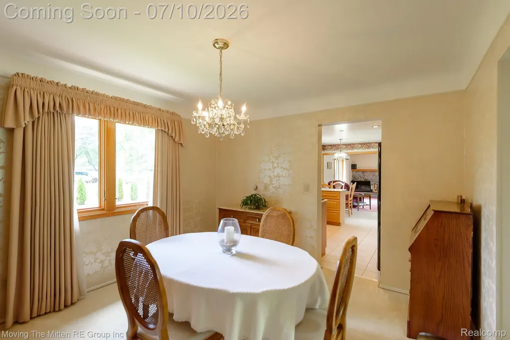 16359 Alpine Drive Livonia City MI 48154