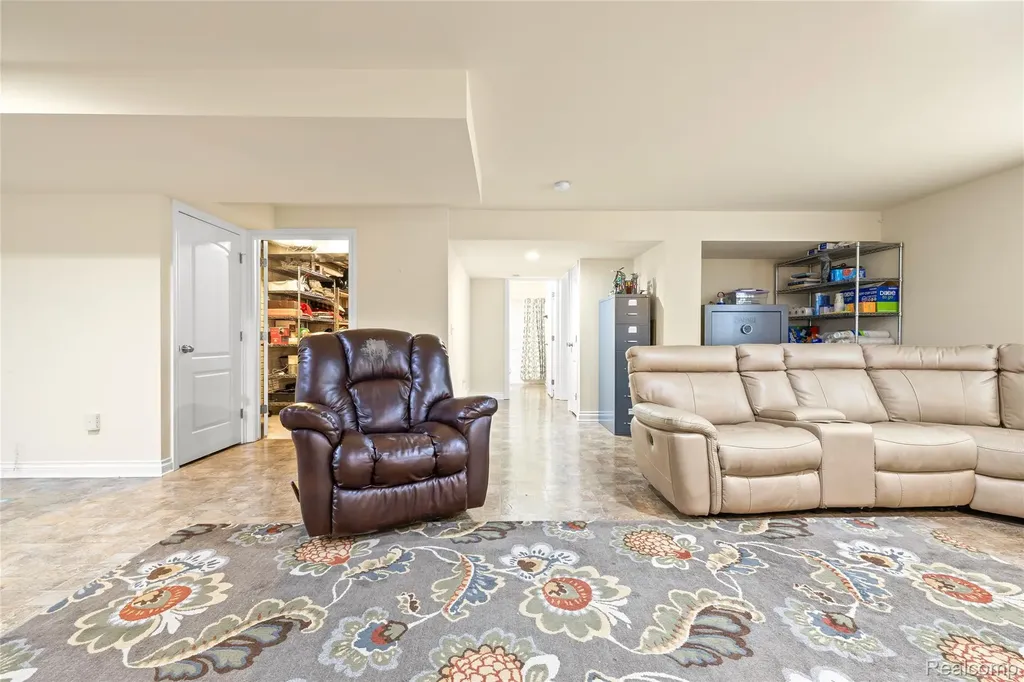 10182 Edgewood Drive Grand Blanc Charter Township MI 48439