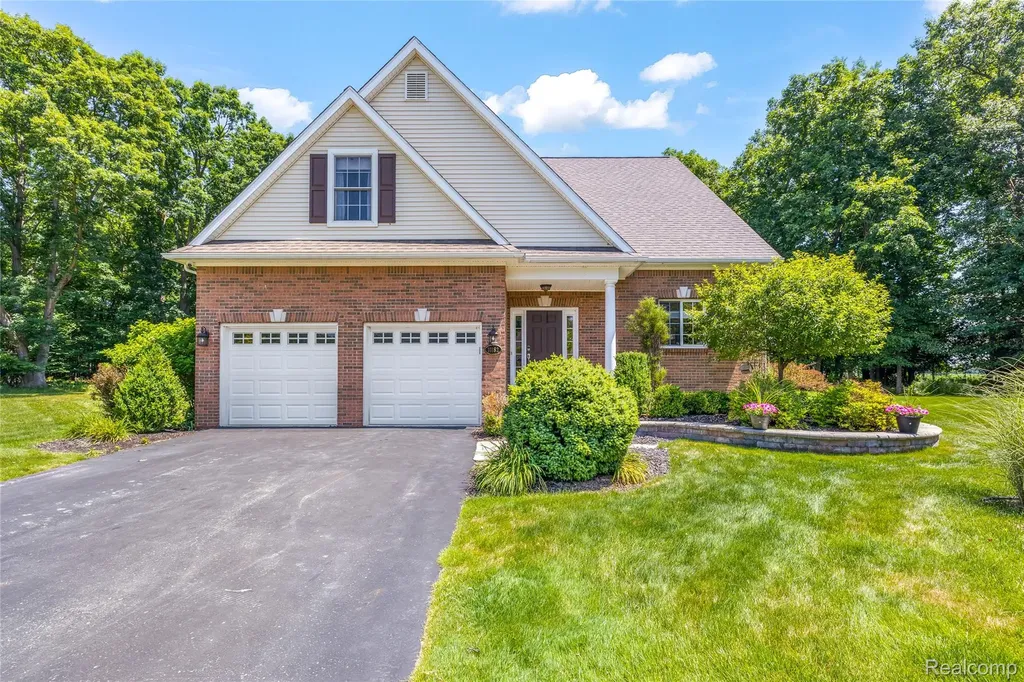 10182 Edgewood Drive Grand Blanc Charter Township MI 48439