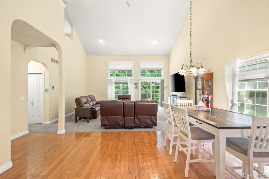 10182 Edgewood Drive Grand Blanc Charter Township MI 48439