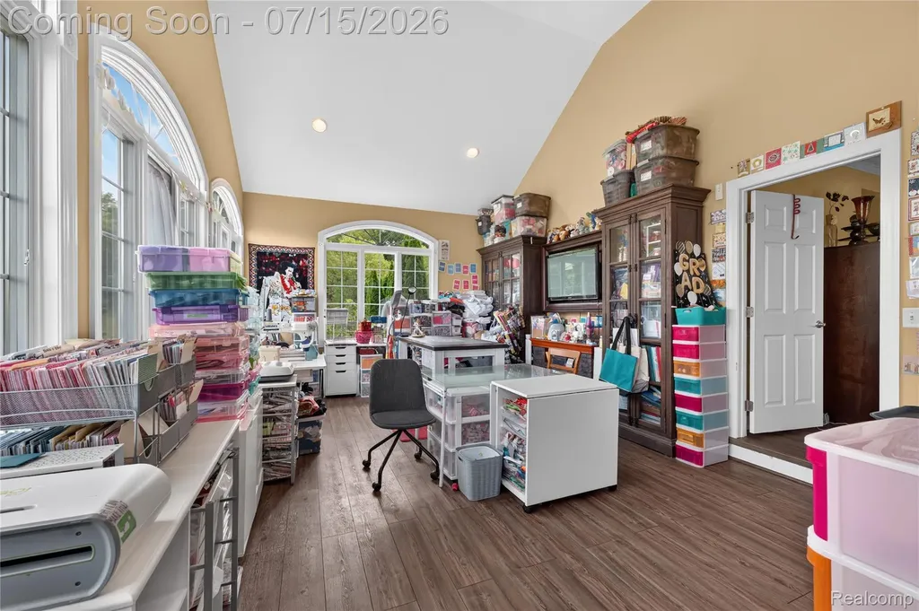 2433 Woodridge Court Milford Charter Township MI 48380