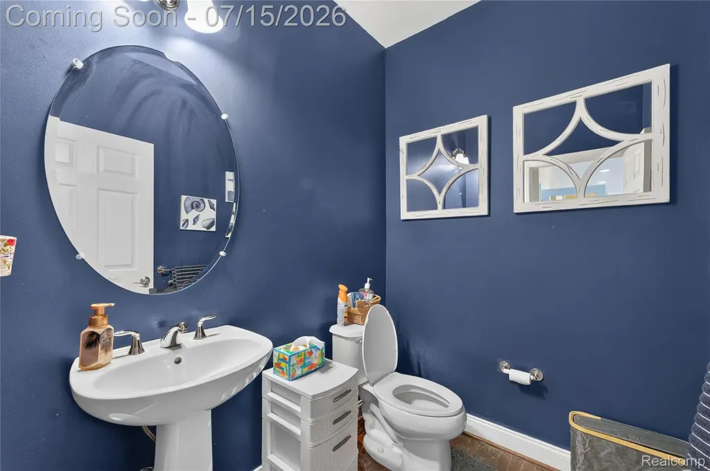 2433 Woodridge Court Milford Charter Township MI 48380