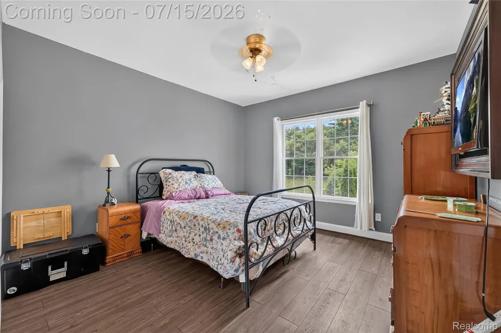 2433 Woodridge Court Milford Charter Township MI 48380