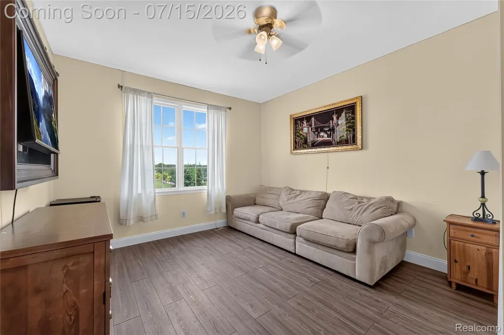 2433 Woodridge Court Milford Charter Township MI 48380