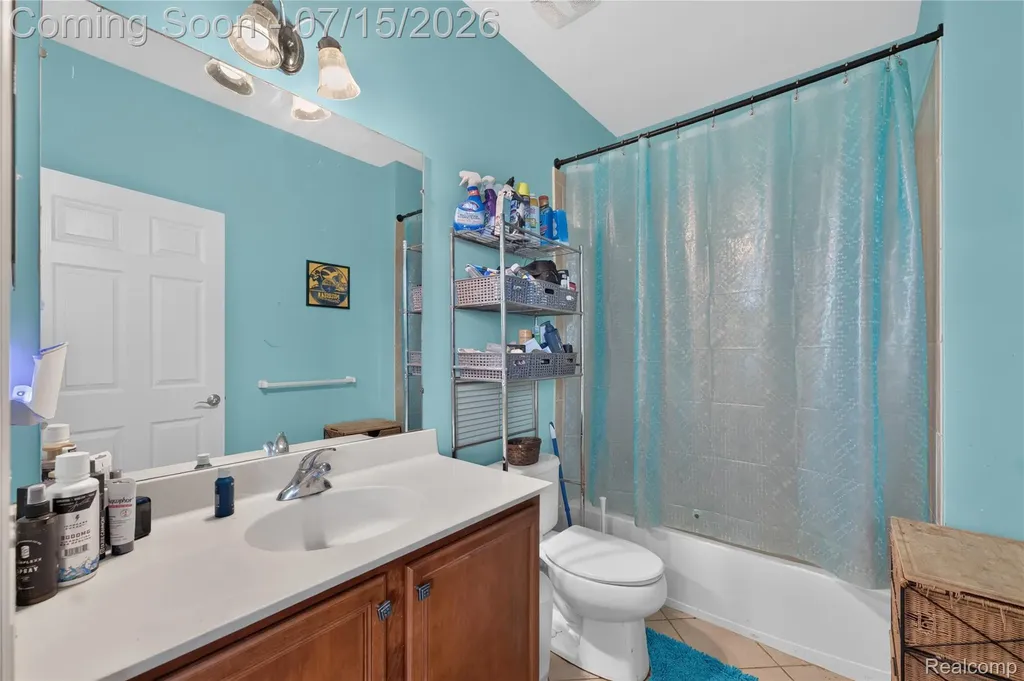 2433 Woodridge Court Milford Charter Township MI 48380