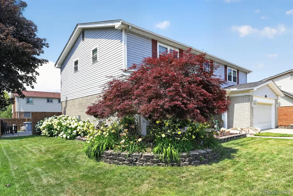 14838 Williams Court Gibraltar City MI 48173