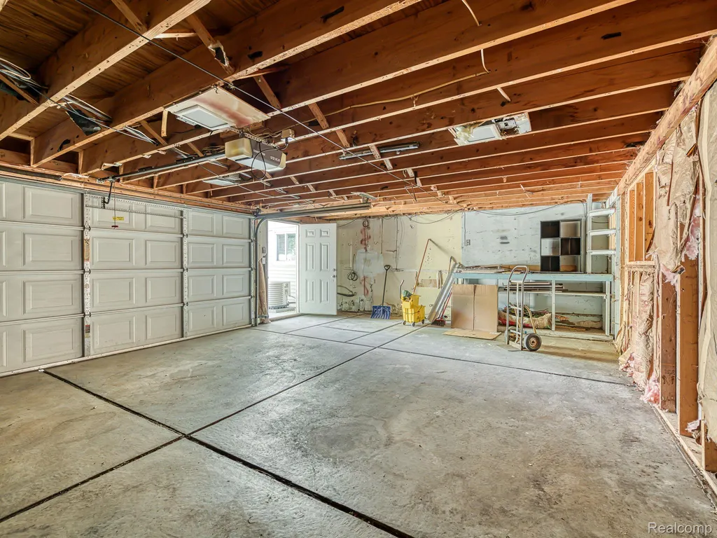 30933 Grandview Avenue Westland City MI 48186