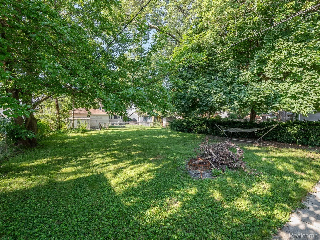 30933 Grandview Avenue Westland City MI 48186