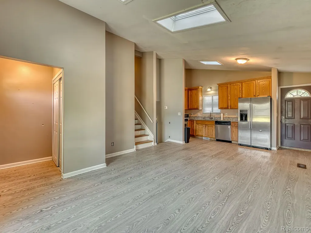 30933 Grandview Avenue Westland City MI 48186