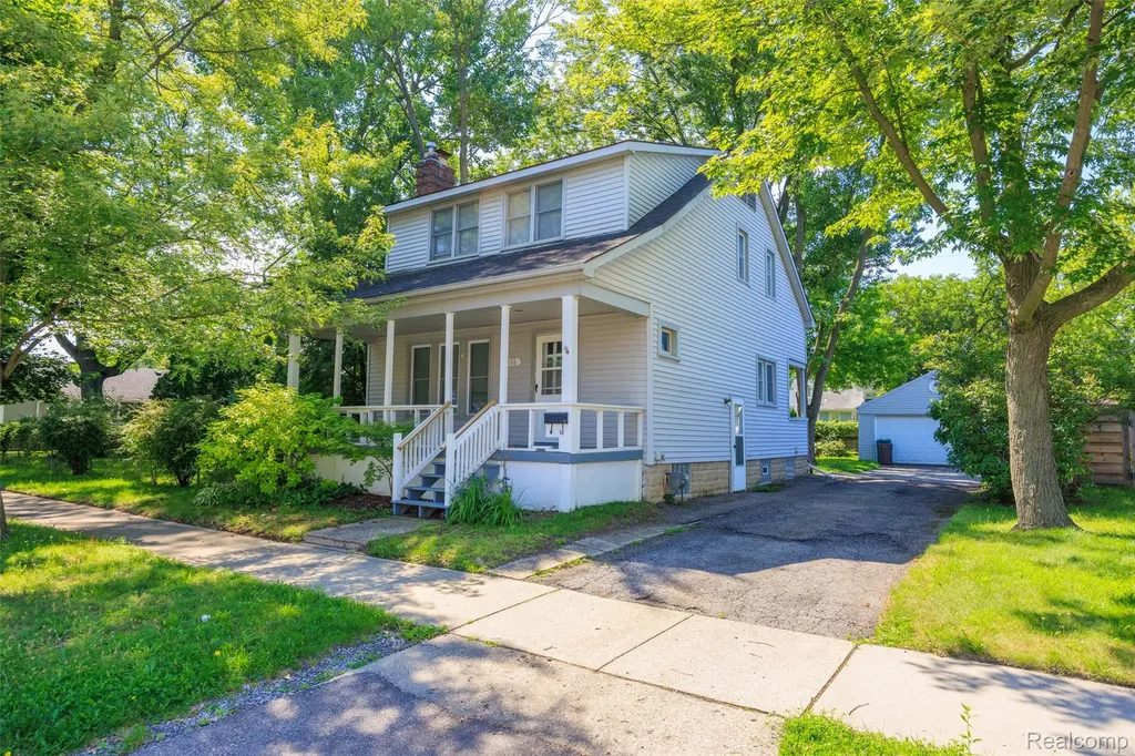556 E Troy Street Ferndale City MI 48220