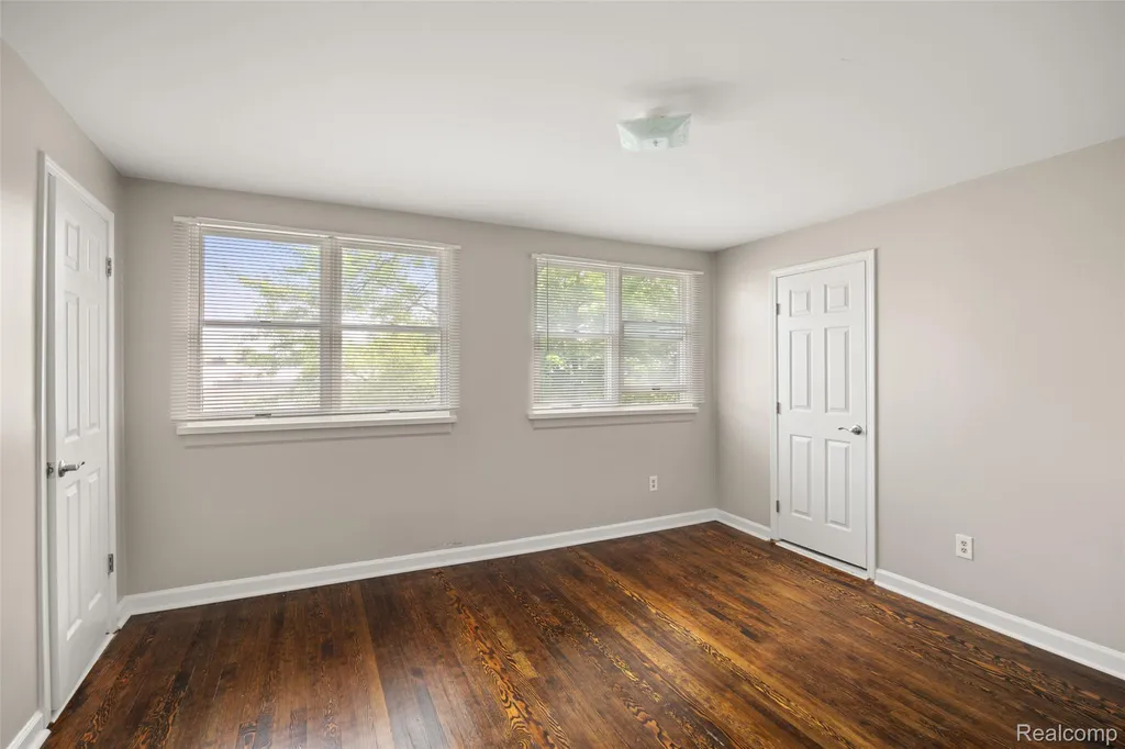 556 E Troy Street Ferndale City MI 48220