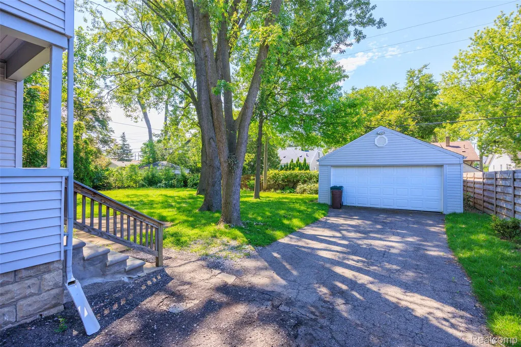 556 E Troy Street Ferndale City MI 48220