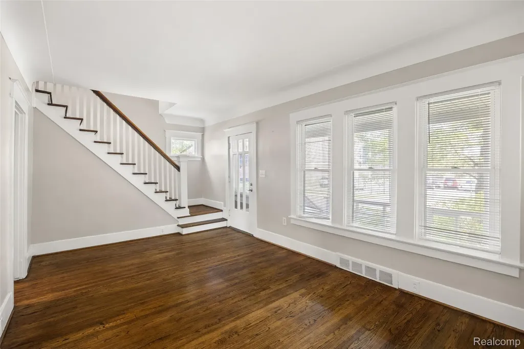 556 E Troy Street Ferndale City MI 48220